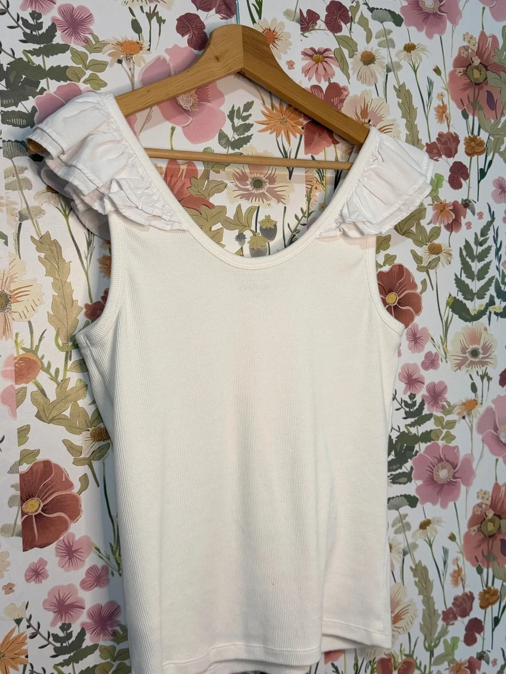 Old Navy White Ruffle-Shoulder Tank Top - Picture 12 of 15